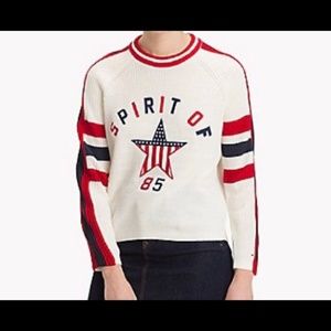TOMMY JEANS women's oversize sweater embroidery patriotic red blue ivory siz M